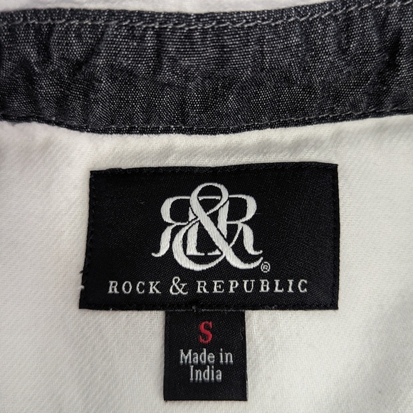 Rock & Republic Short Sleeve Gray Striped Button Down Shirt Men's Size Small - Picture 6 of 7